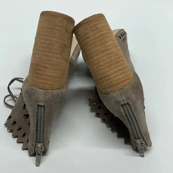 Jeffrey Campbell Cordia Peep Toe Heels Laser Cut Suede High Heels Ankle Size 6.5 - Picture 9 of 12